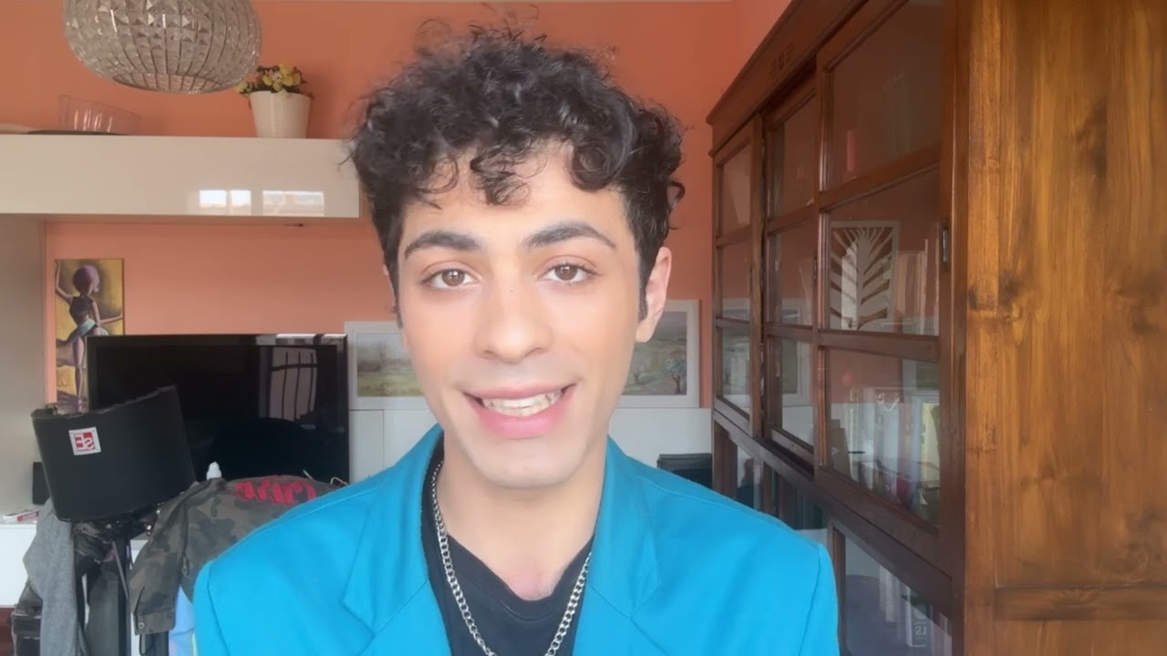 I nostri fiori (#socialclip): videomessaggio di Blue Phelix