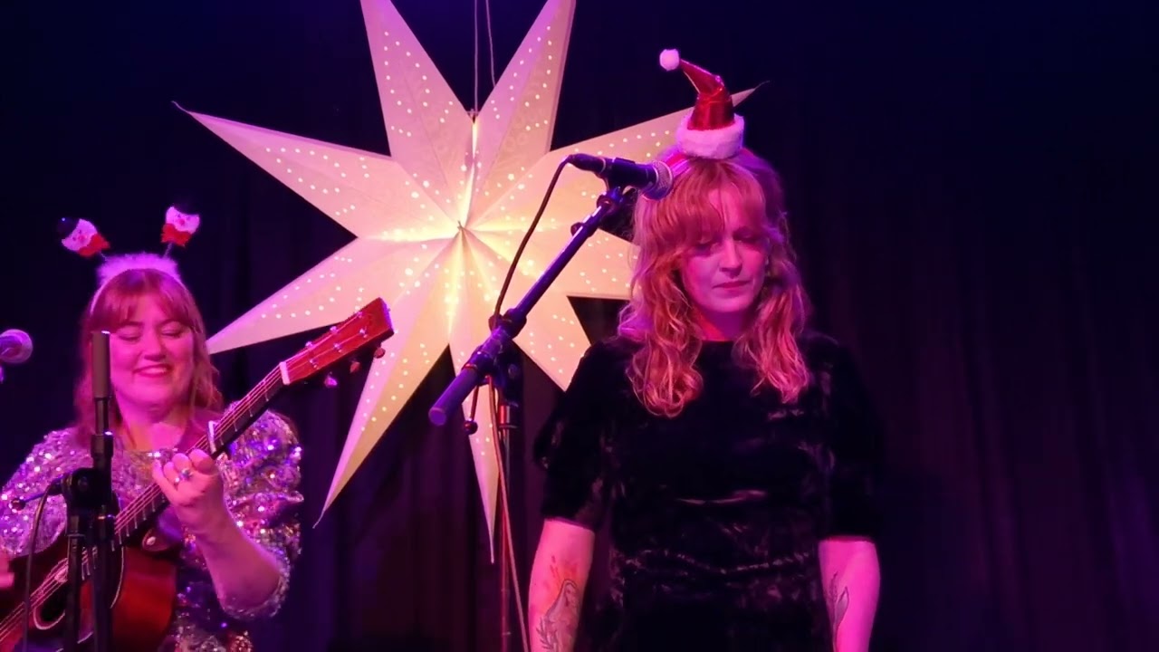 Silver Lining | Just Like Christmas | Low Cover | Kampen Bistro, Oslo | 07/12/24