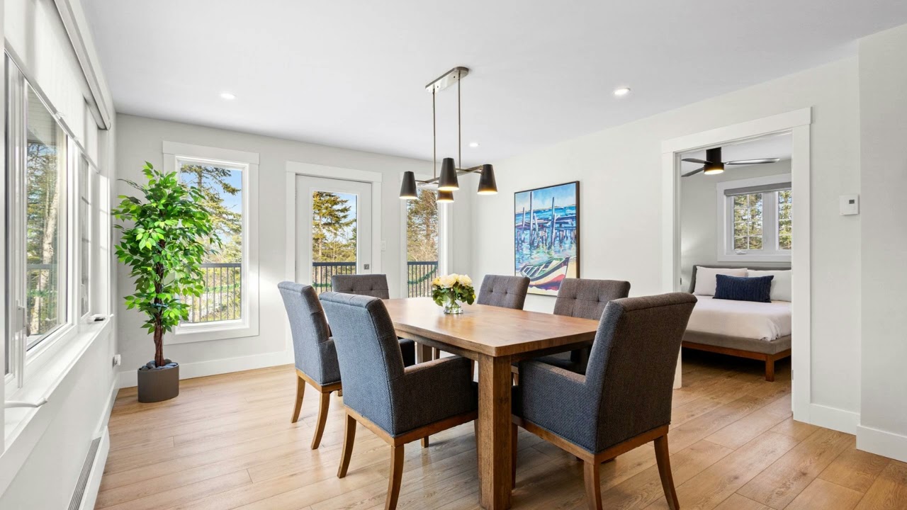 AWARD WINNER   Whole House Renovation   3 Rivers Construction   HILLSIDE RETREAT