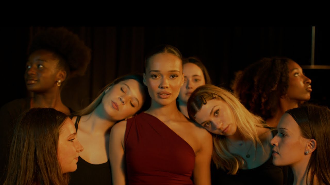 Ana - DES HEURES (Clip officiel)