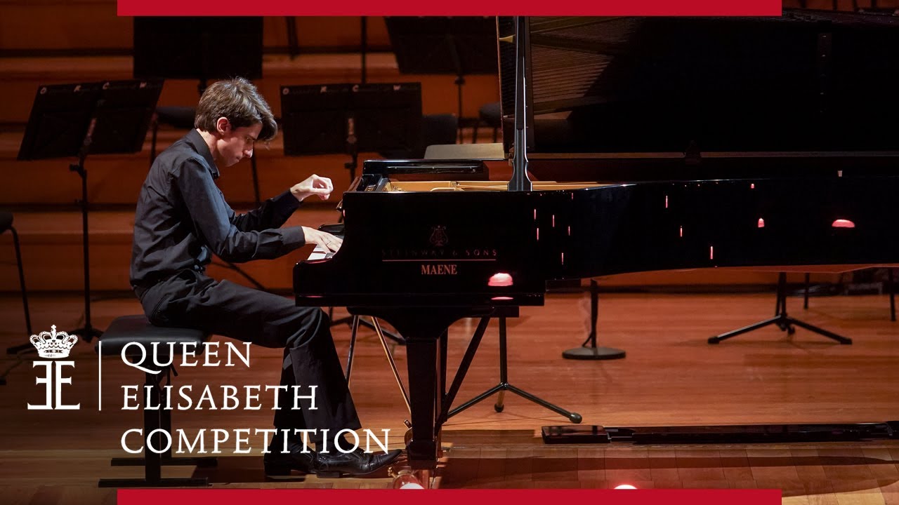 Bach Fantasia and Fugue in A minor BWV 904 | Vitaly Starikov - Queen Elisabeth Competition 2021