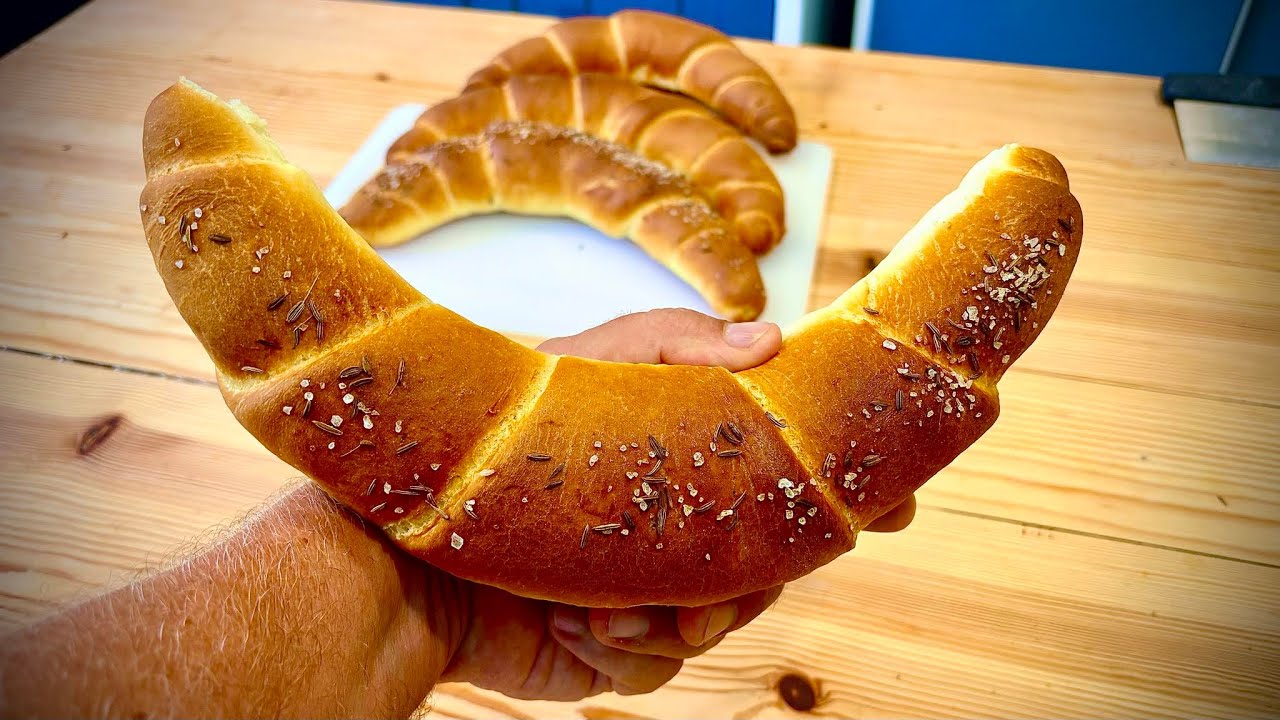Kefires Ropogós Házi Kifli -  RG Konyhája