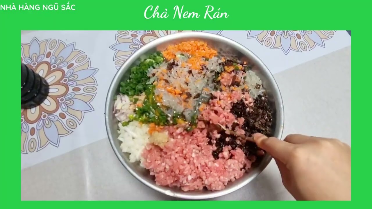 17/02/2026 VÀO BẾP CÙNG NHÀ HÀNG NGŨ SẮC với món CHẢ NEM RÁN thơm ngon, giòn tan đón Tết