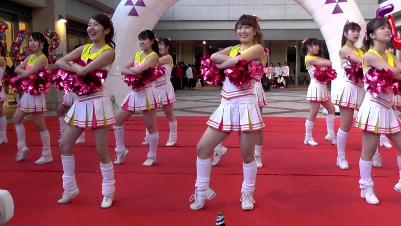 女子大生のチアダンス　「Shake It Off - Taylor Swift」