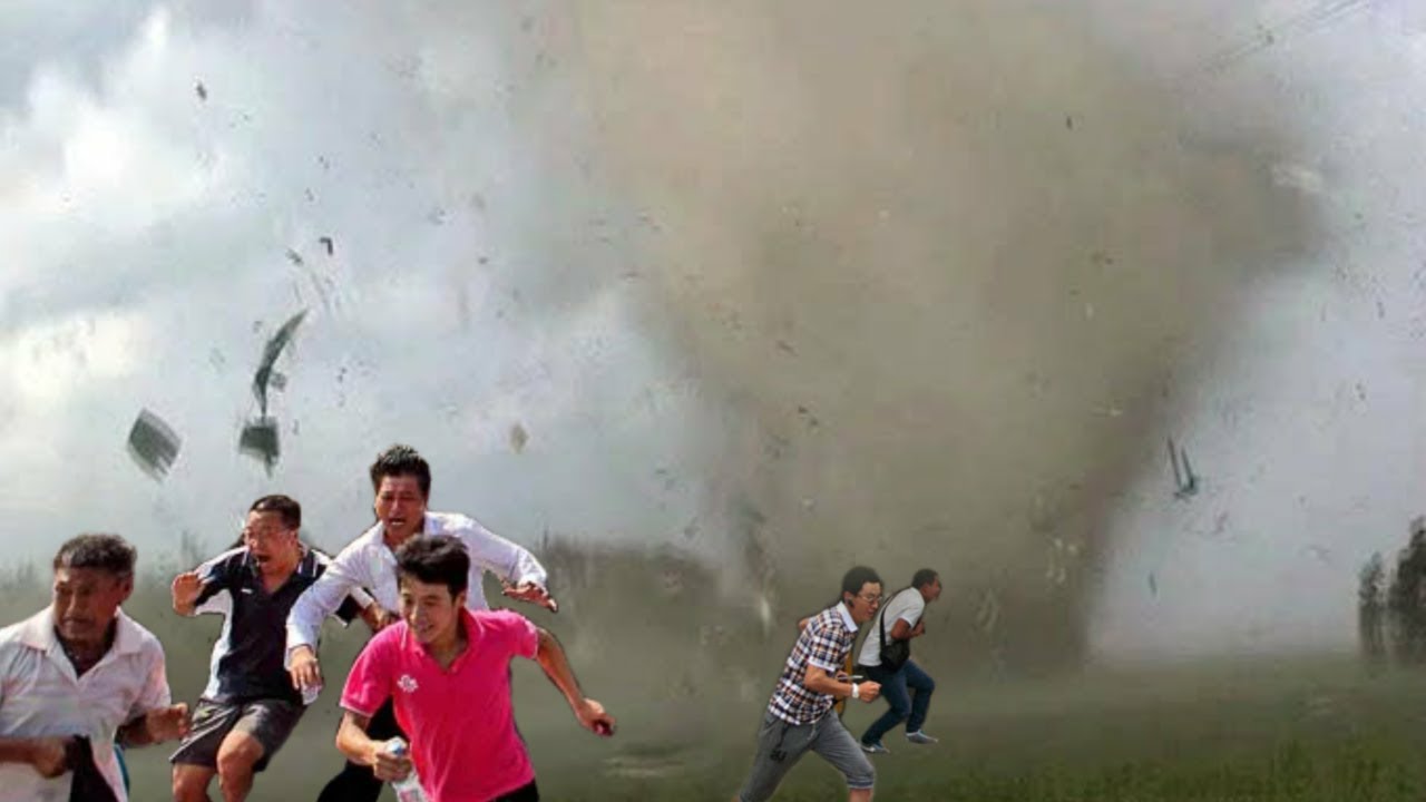 Giant tornado destroys China houses! Powerful wind causes major damage in Jiangsu!