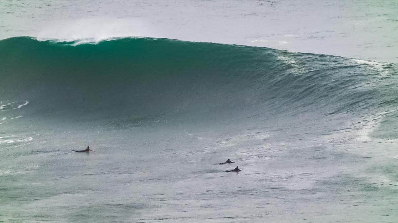 DOUBLE OVERHEAD CHRISTMAS SWELL AT BLACKS BEACH