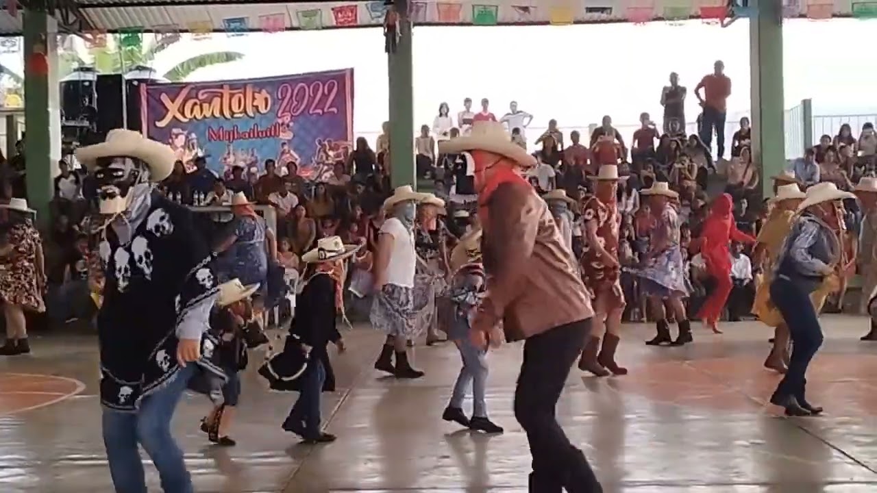PRESENTES EN TEPETITLA YAHUALICA HGO. CUADRILLA HERENCIA CULTURAL HORACIO CAMARGO.
