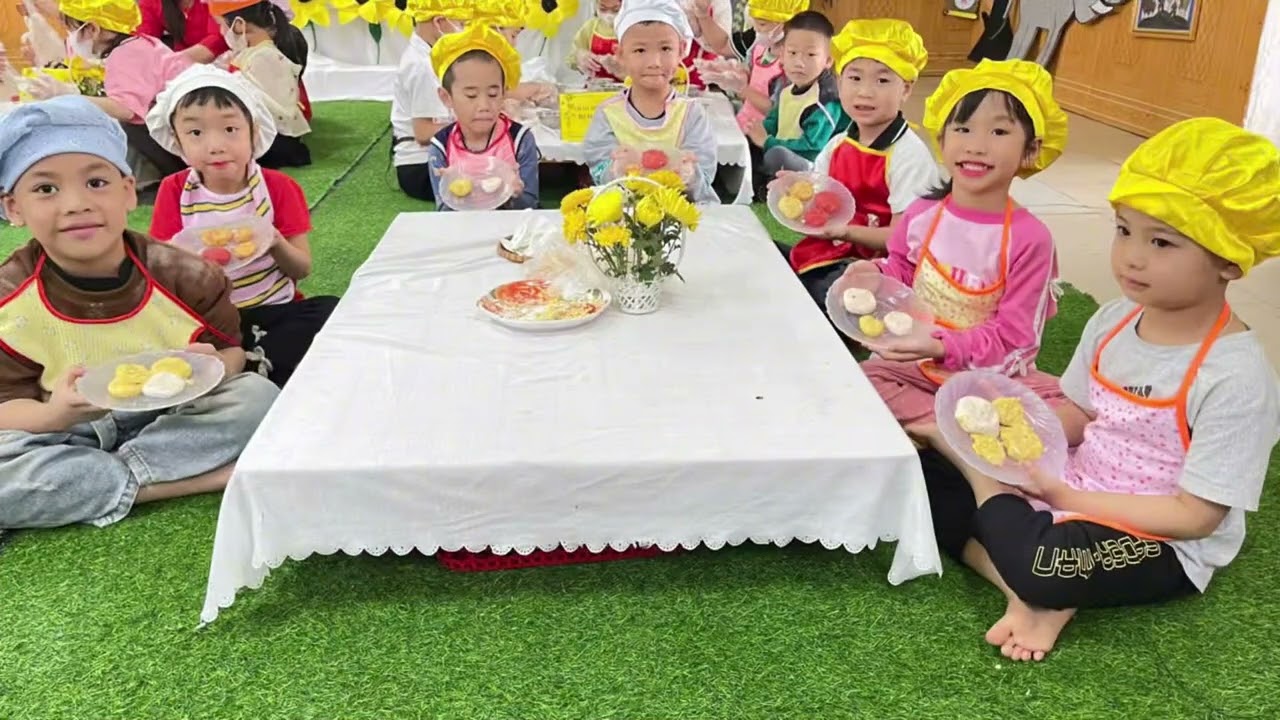 Hoạt động “ Chào mừng ngày quốc tế phụ nữ 8/3” của các bé trường MNHH năm học 2024-2025