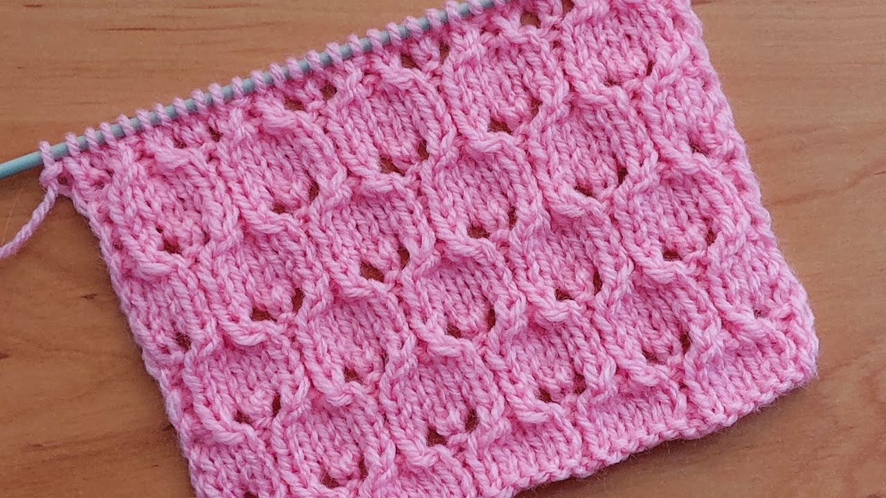 Нежный,изящный ажурный узор спицами для женского джемпера, кофточки.