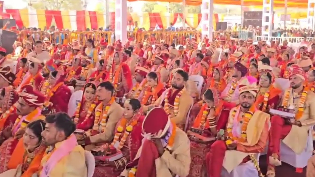 Live लगभग 5 लाख की उपहार सामग्री एक बेटी को | 25 फरवरी 2025 | bageshwar dham Kanya vivah saman