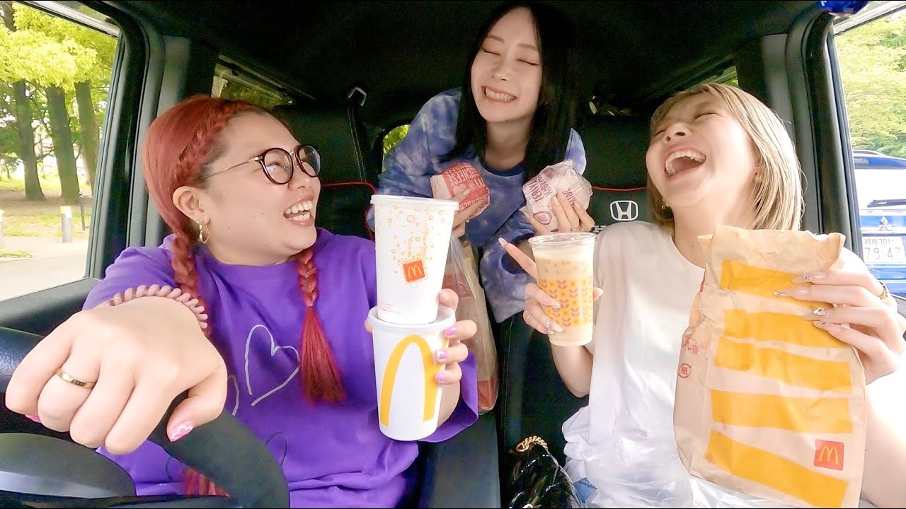 仲良し3姉妹が無限ドライブスルーするはずが妹の虚言癖おもろすぎて緊急停車
