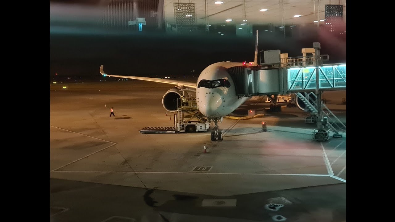 Qatar Airways | Islamabad - Doha | QR 633 | Airbus A350-1000