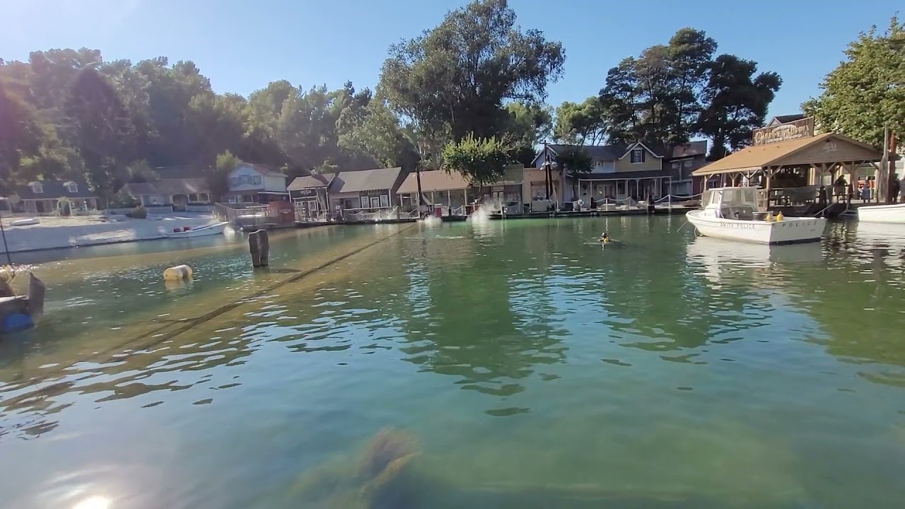 Universal Jaws Ride