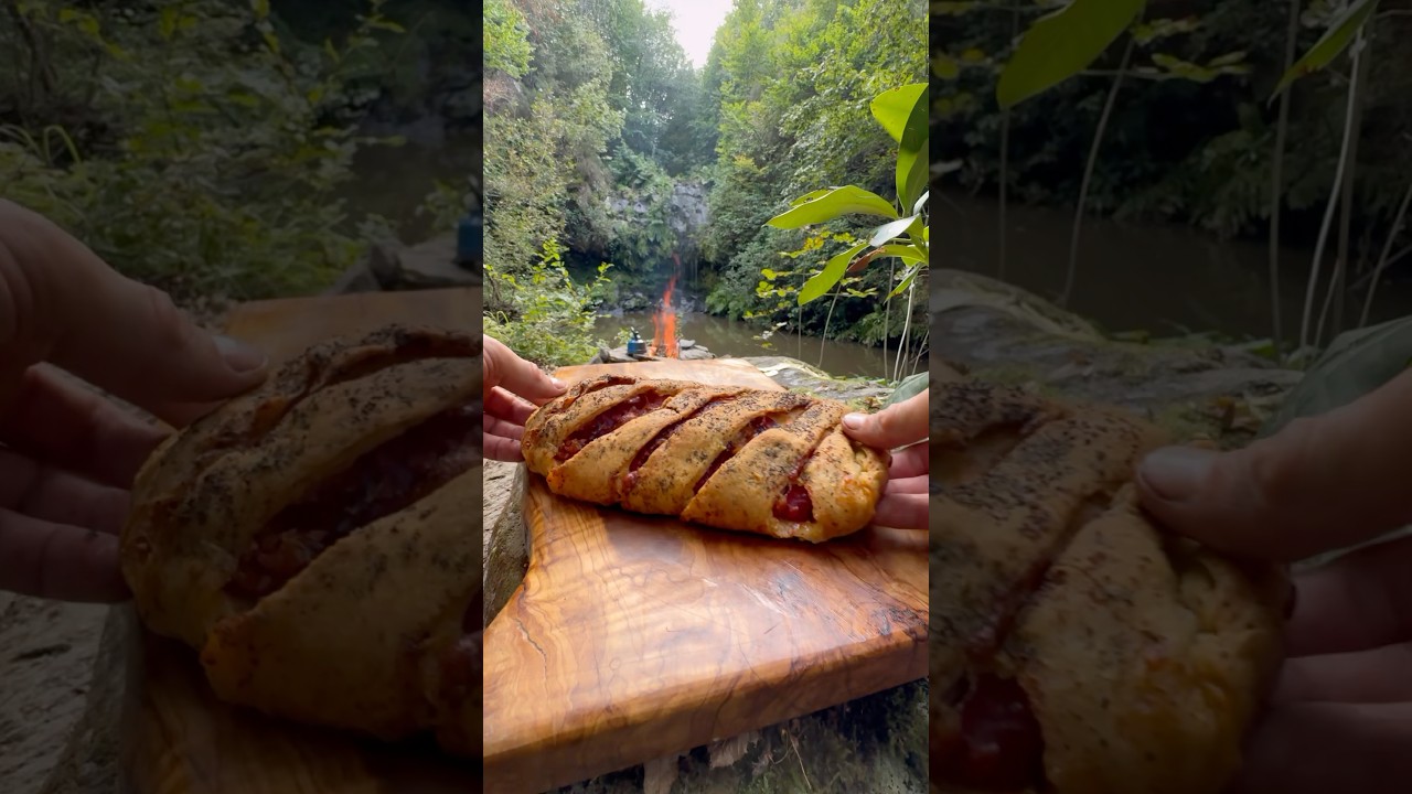 Sucuklu Rulo Sarma Pizza 🍕/ Cooking Italian Stromboli roll pizza