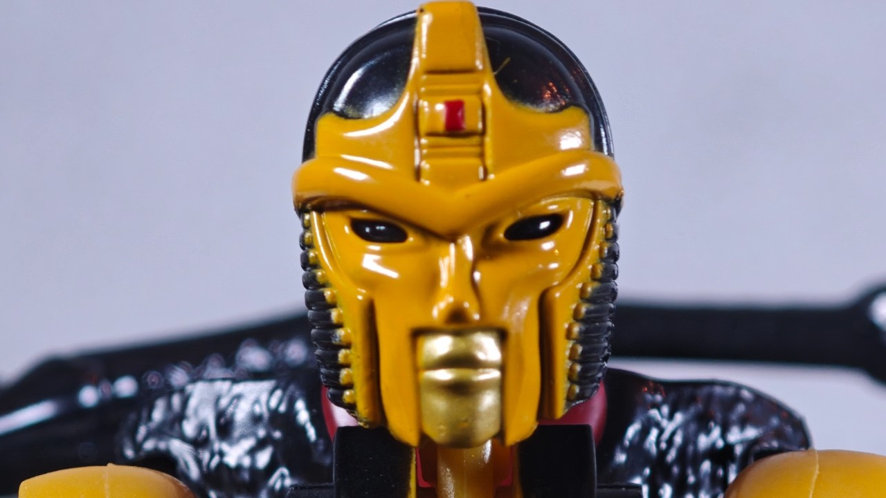 Transformers Kingdom BLACKARACHNIA