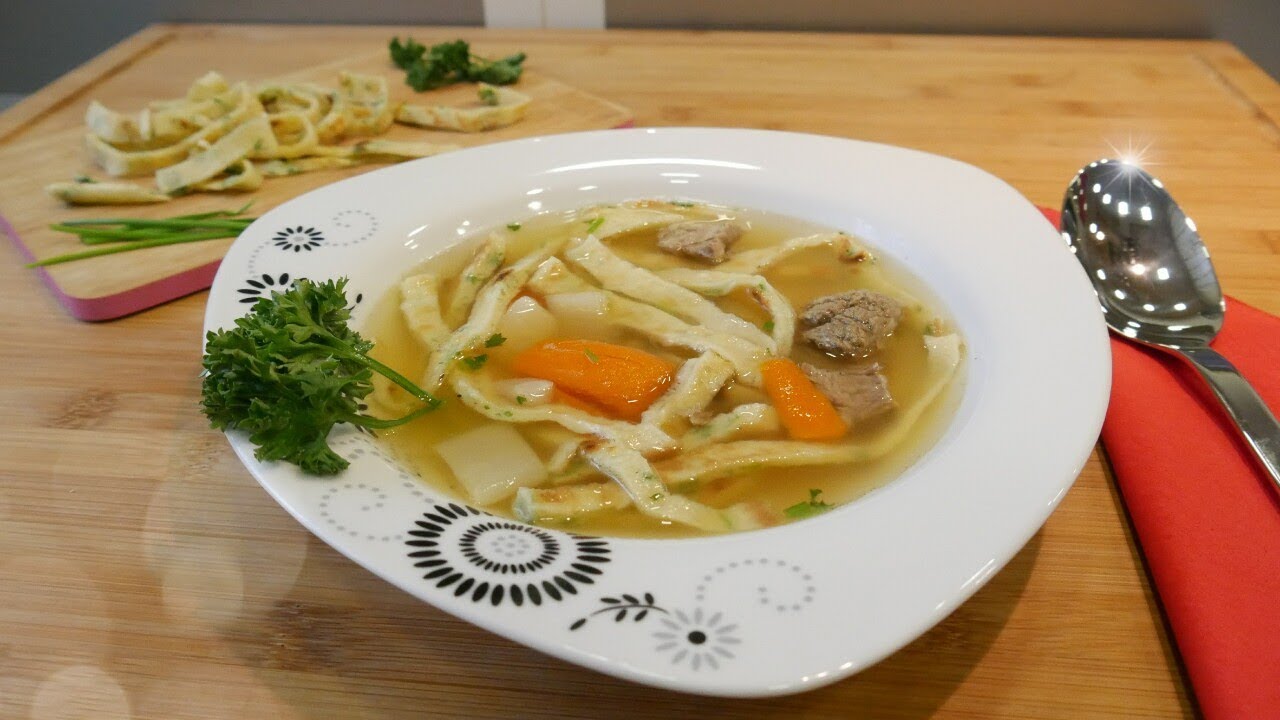 Teleća supica ili juha sa palačinkama / Fl&auml;dlesuppe