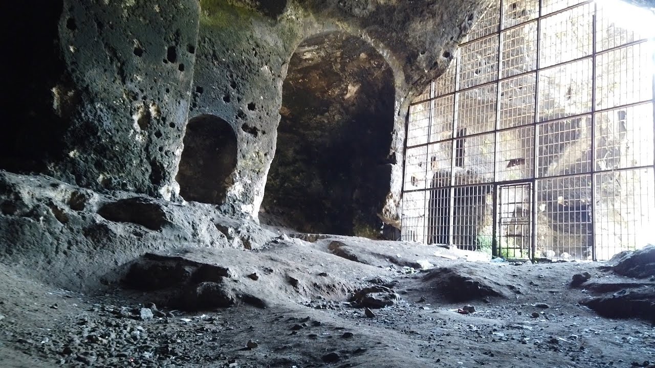 Yarımburgaz Mağarası (Yarımburgaz Cave), İstanbul