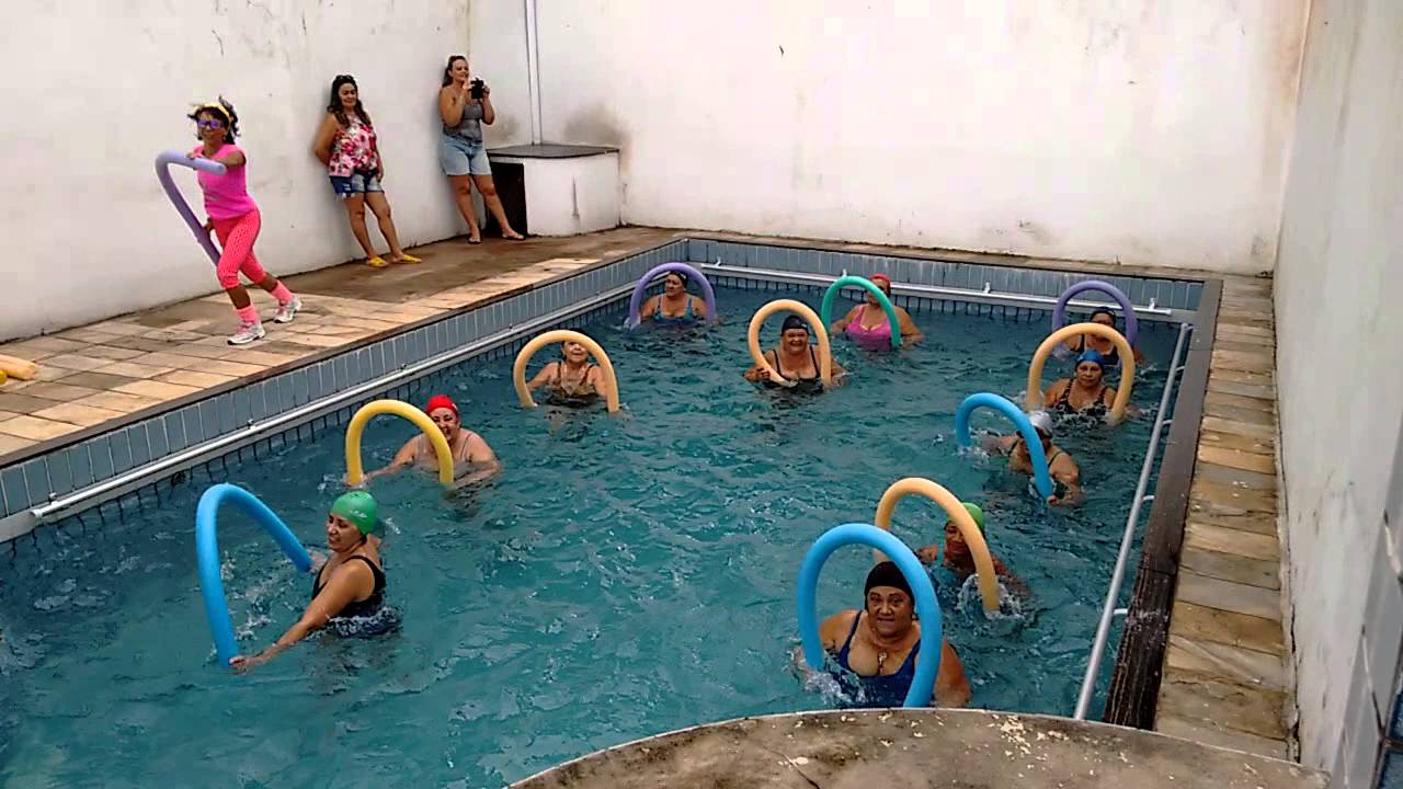 Hidroginástica com Prof suzanira Brito homenagem dia da mulher 2016