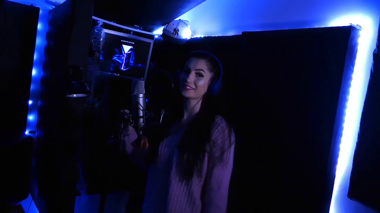 Alena - #hot16challenge2