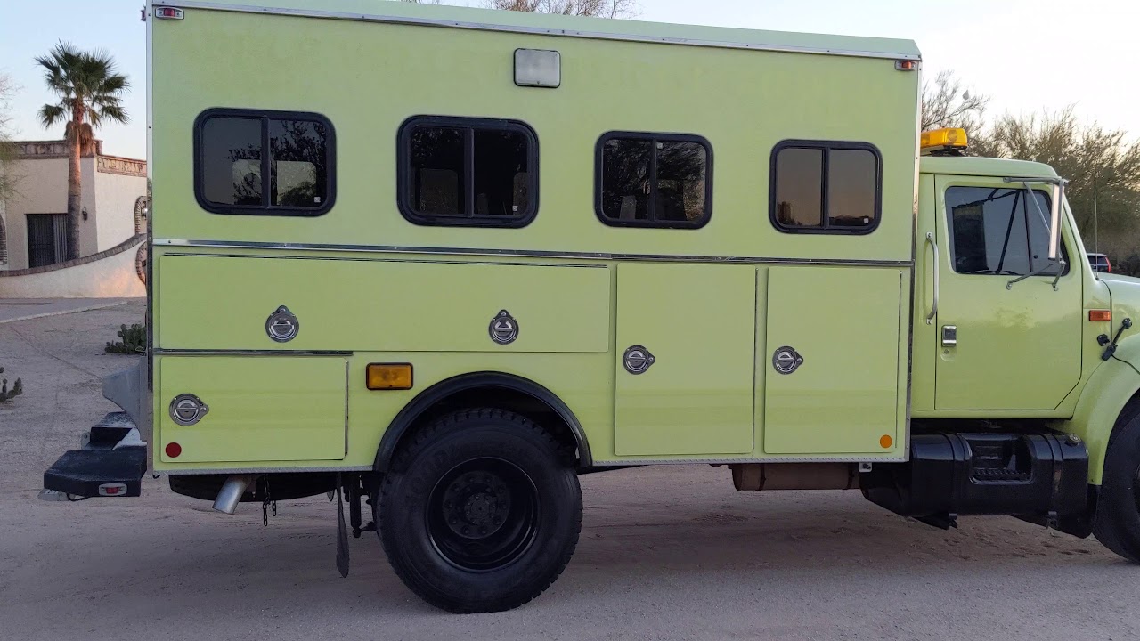 2001 International 4700 7.3 Crew Hauler hotshot buggy overland bus