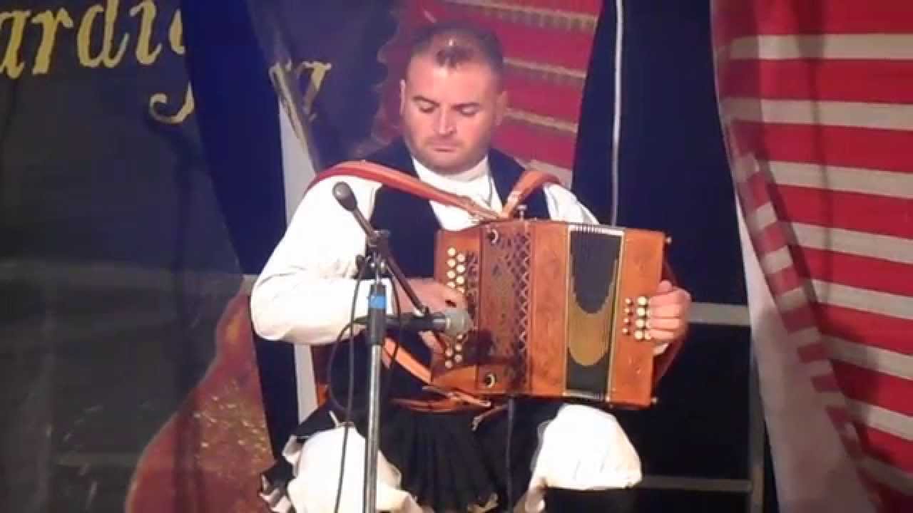 Andrea Corrias ballo sardo di baunei rass°   Usellus  10--10--2015 #sardegna