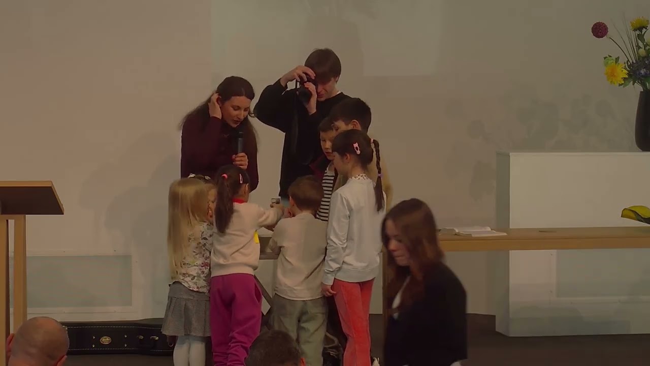 Урок недільної школи, церква Family Church, Українська церква в Нідерландах
