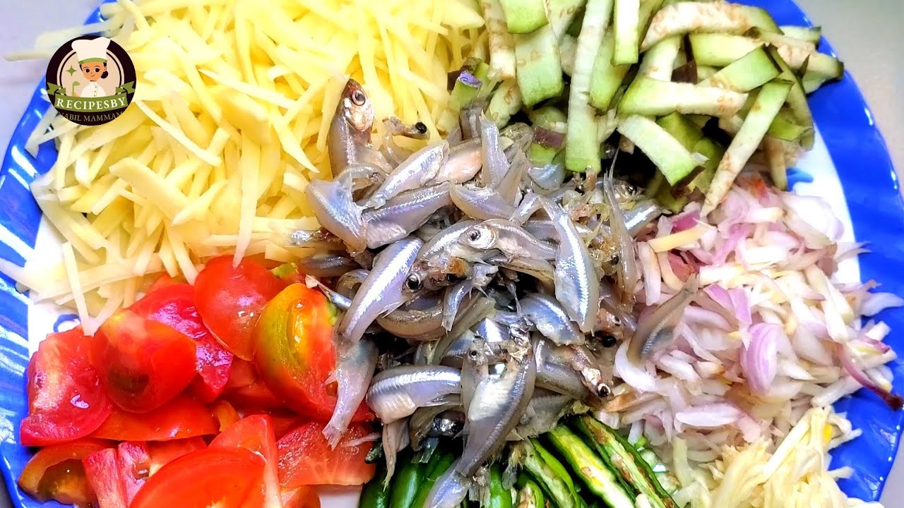 নতুন আলু বেগুন- টমেটো দিয়ে মলা মাছের চচ্চড়ি রেসিপি/Mola macher chorcori recipe /হাতে মাখা মলা মাছ