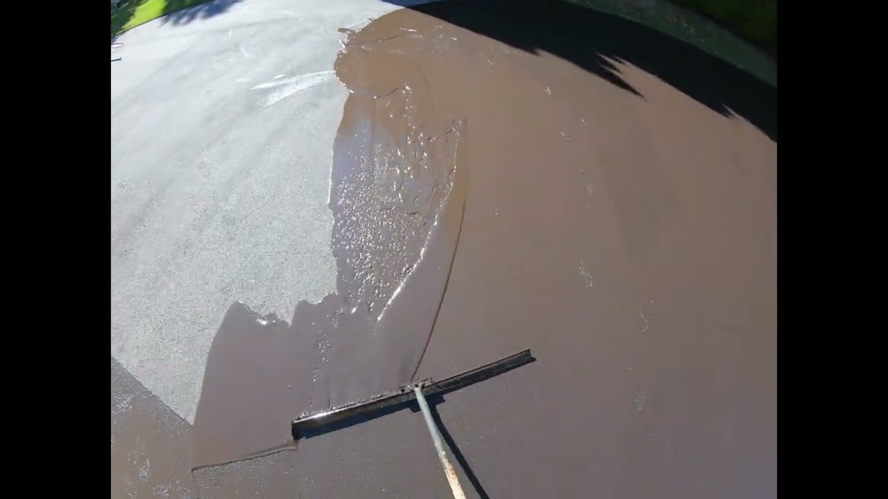Professional Driveway Sealcoating 49 &ldquo;Worker&rsquo;s POV&rdquo;| 2025 | SEALCOATING IS LIFE