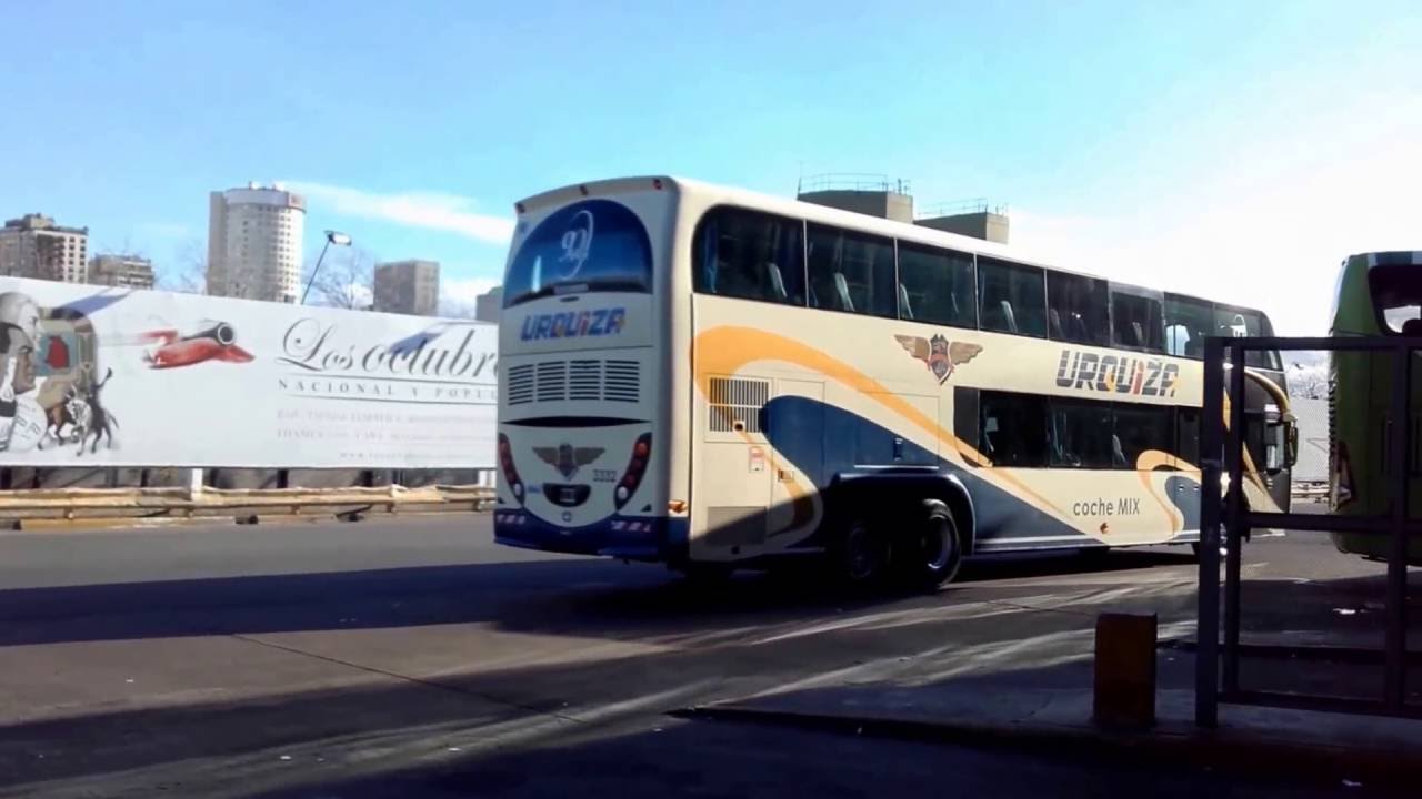 RETIRO, en Buenos Aires, 9 de julio de 2016 - colectivos-