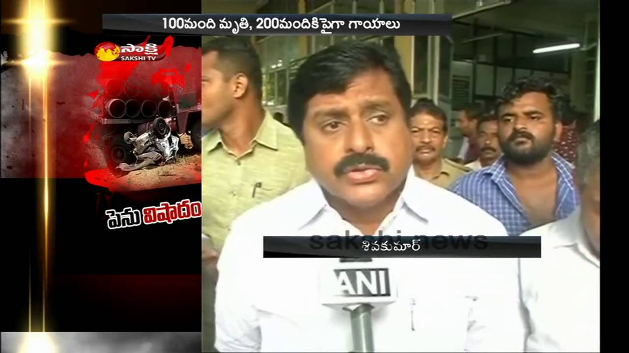 Kerala temple tragedy || Atleast 100 dead in Puttingal temple fire works blast