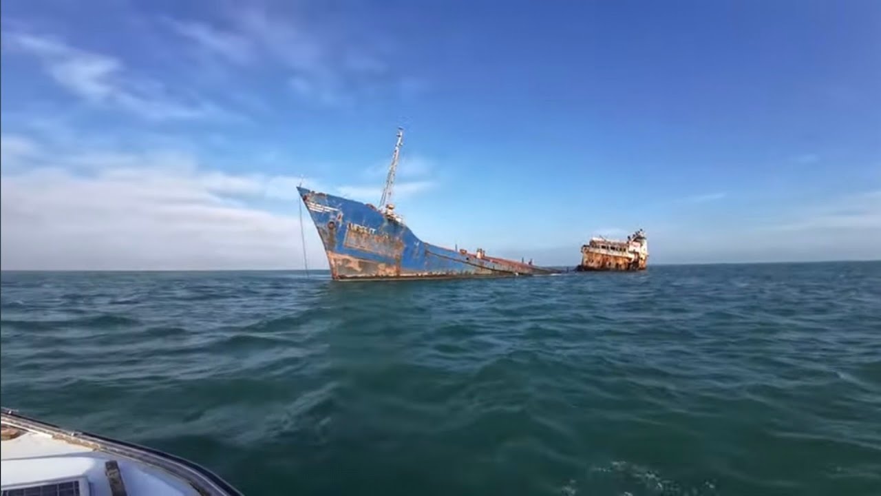 19. Farul vechi, epava Turgut și Bara Sulina.