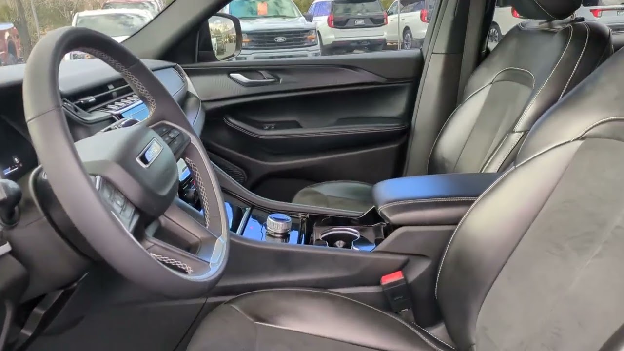 2023 Jeep Grand Cherokee L Altitude  UT