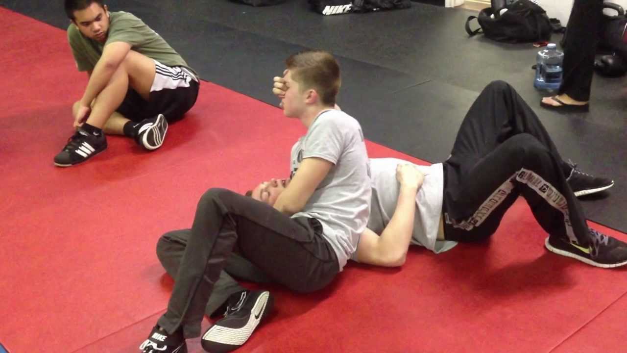 Headlock From the Ground - Krav Maga