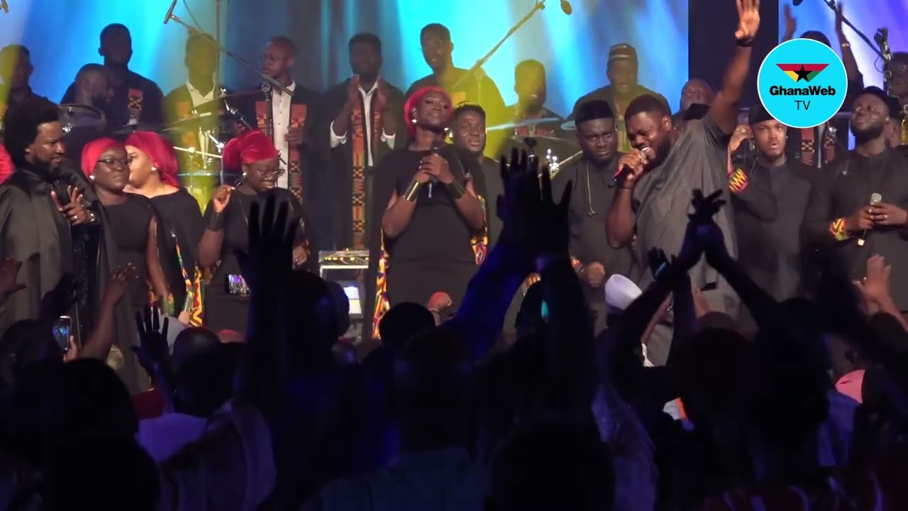 Sonnie Badu joins Kofi Owusu Peprah for a spirited performance at Rhythms of Africa concert
