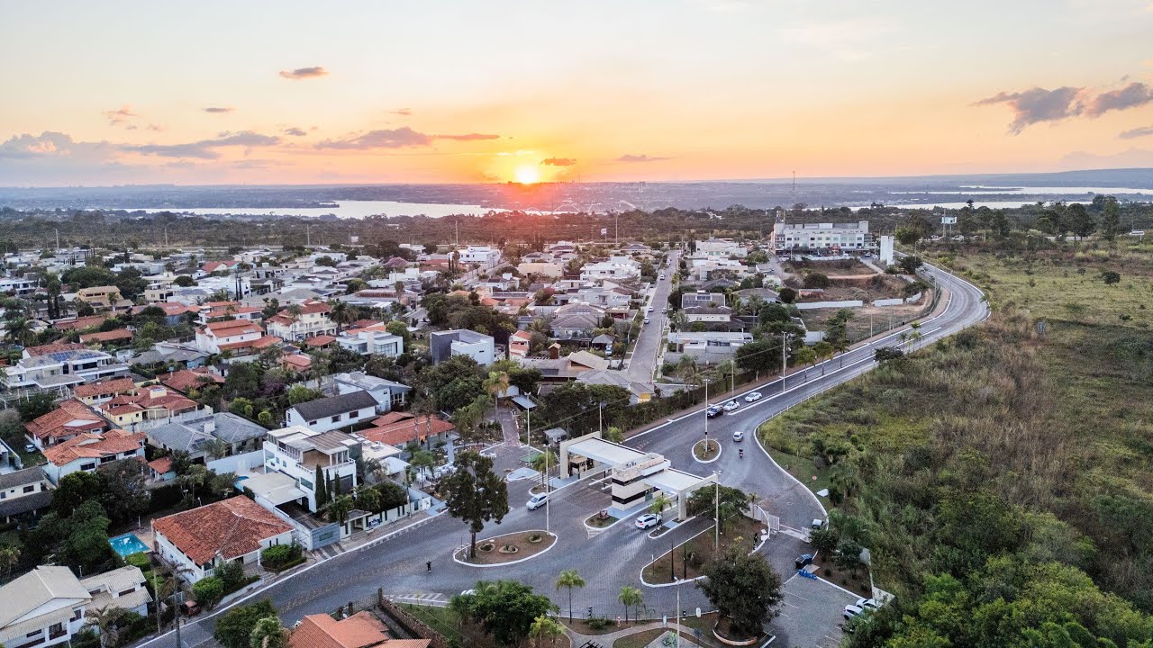 Ville de Montagne Brasília - casa c/ piscina coberta e área gourmet