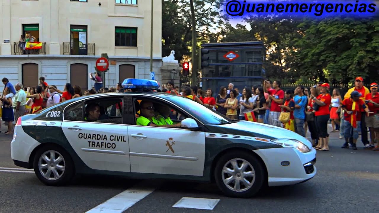 Police deployment (Despliegue policial) in the celebration of Euro 2012 in Madrid