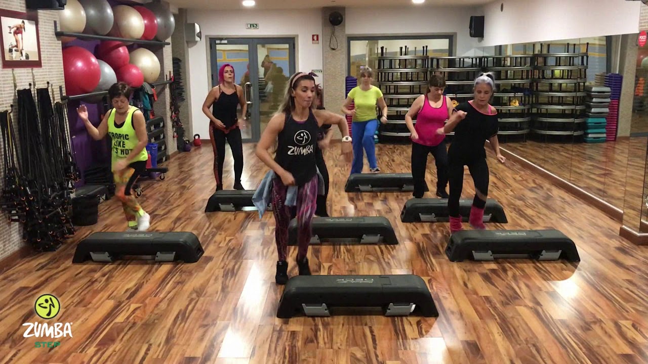 “Sin Pijama”| Becky G & Natti Natasha | ZumbaStep® By Claudia Curralo