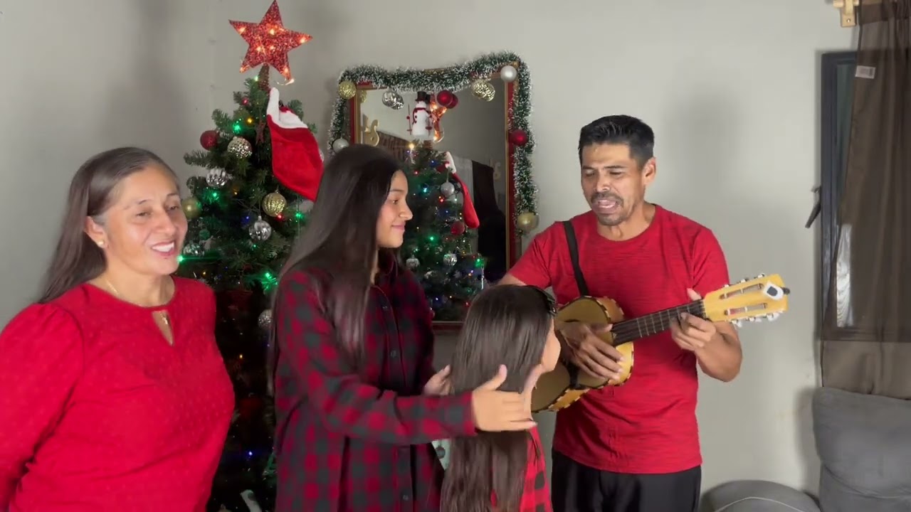 Voces del alma y familia les decea una feliz navidad y un prospero año nuevo