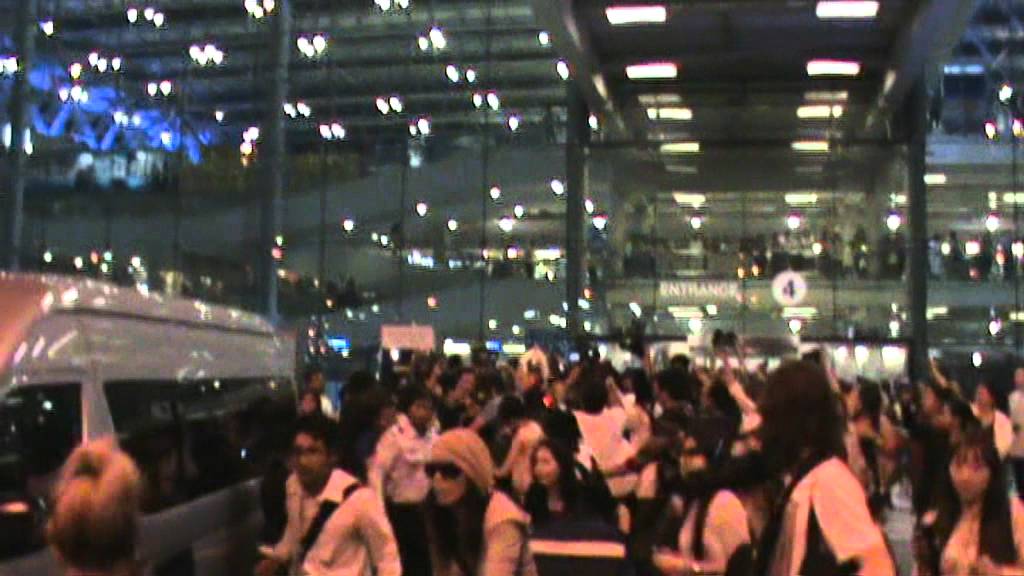 X Japan at Suvarnabhumi Airport, Thailand (7 Nov 2011)