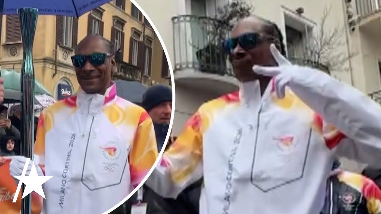 Snoop Dogg STRUTS Carrying Olympic Torch