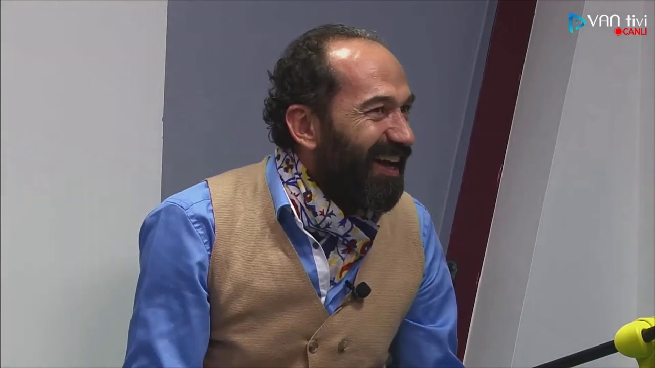Suhyettin Balkan, Tevhit Topal, Fırat Turan Van türküleri seslendirdi.