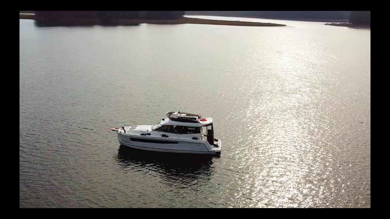 JAK WYGLĄDA BUDOWA JACHTU MOTOROWEGO? | ODYSSEYA YACHTS x ZDZICHU NA FALI
