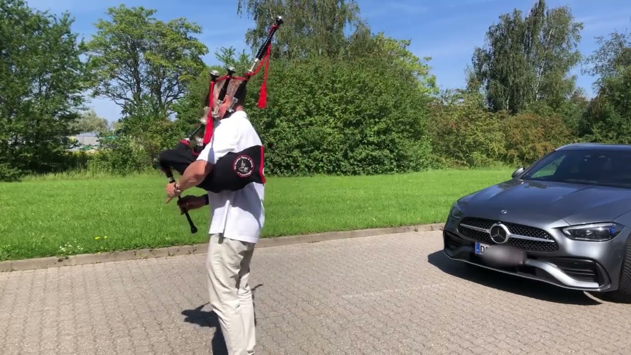 Leaving Glenurquhuart - DUNCAN MACRAE SL10 STERLING SILVER BAGPIPE
