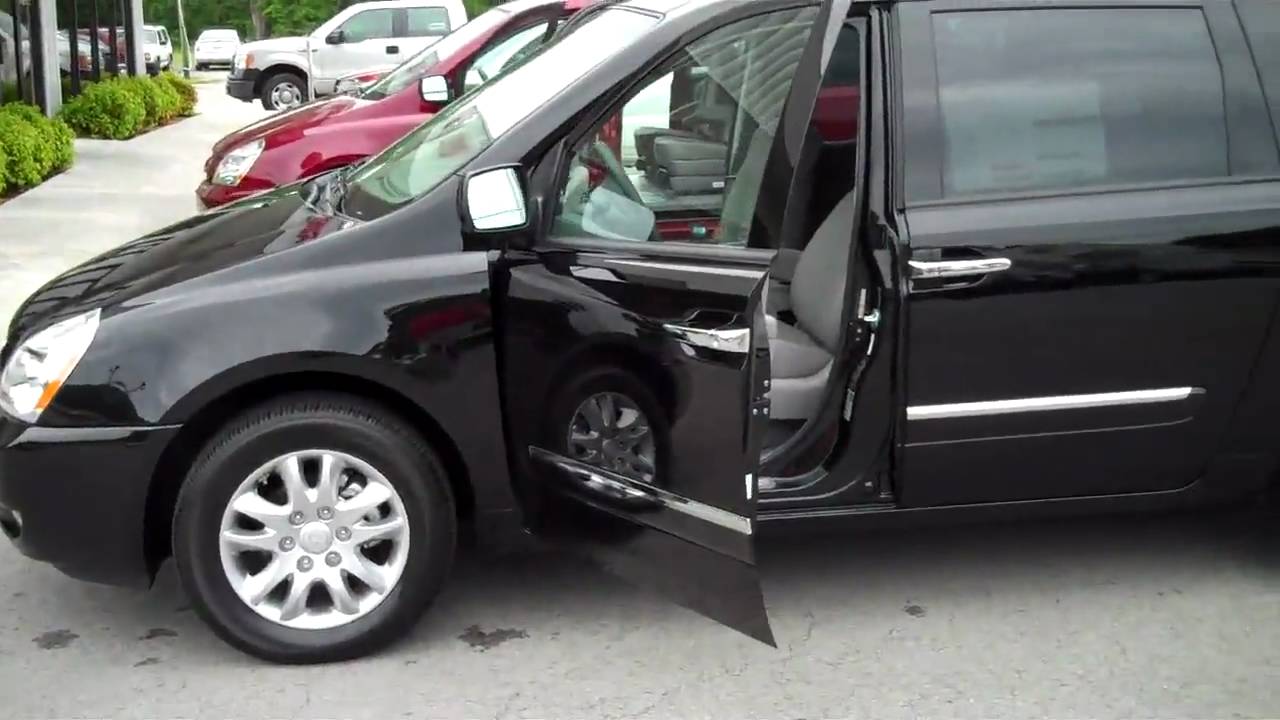 KIA Sedona Van LX and EX trim level differences from Russell Barnett KIA Tennessee