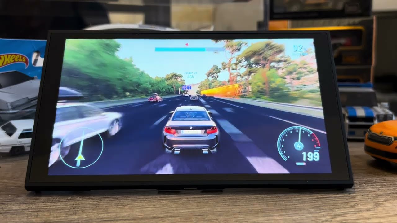 On fonce sur l'autoroute en BMW dans Gear.Club Unlimited 3 !