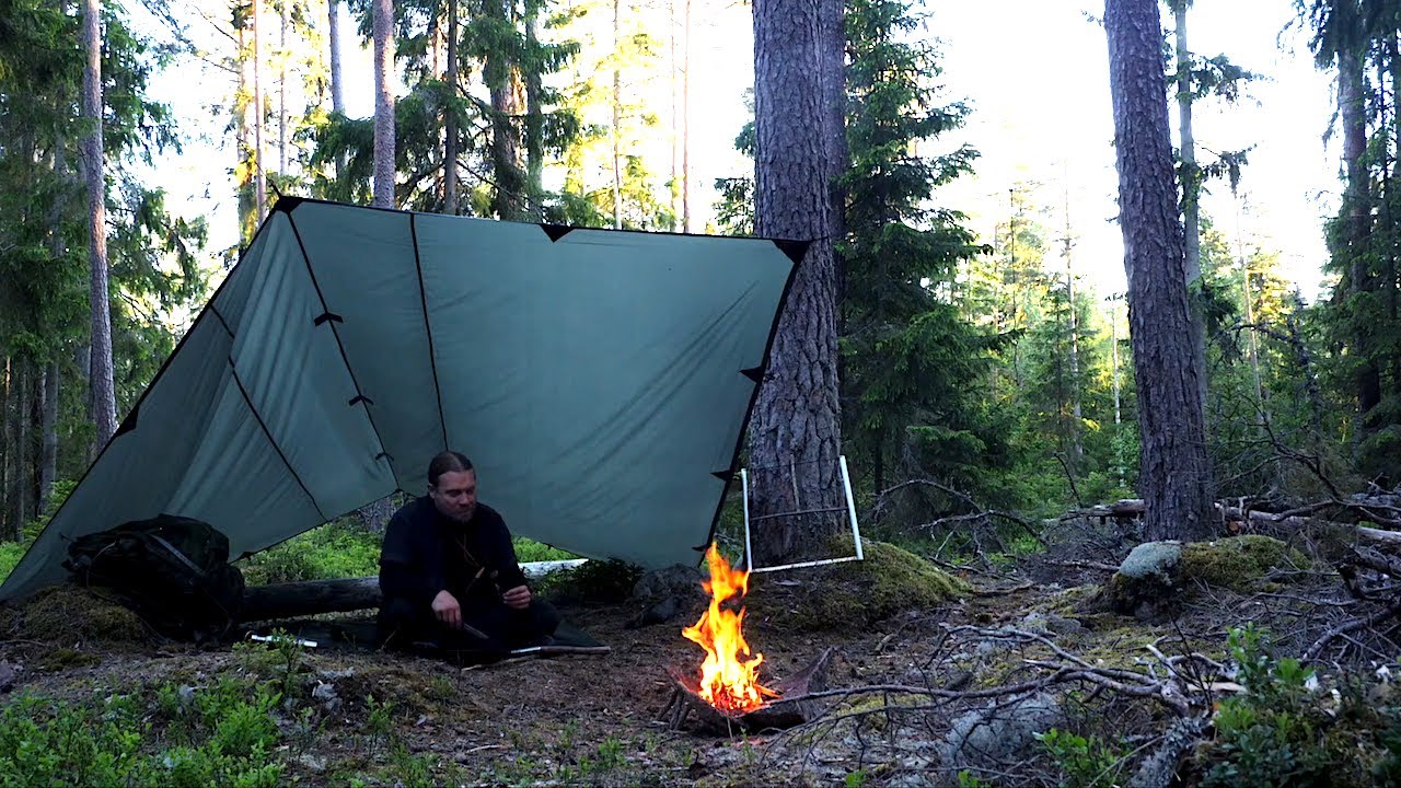 Bushcraft Overnight and Hike - 4x4 Tarp - Catch and Cook