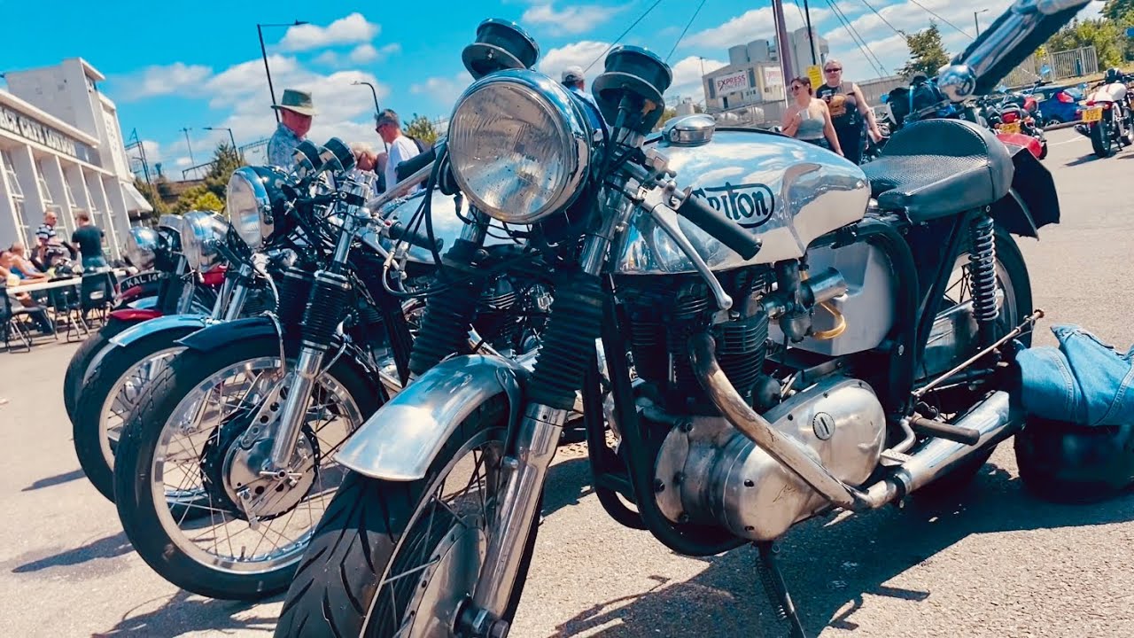 ACE CAFE LONDON Motorcycles 1954 BSA Custom Rat Bike TRIUMPH Kick-Start DRESDA TRITON Gold-Star Club