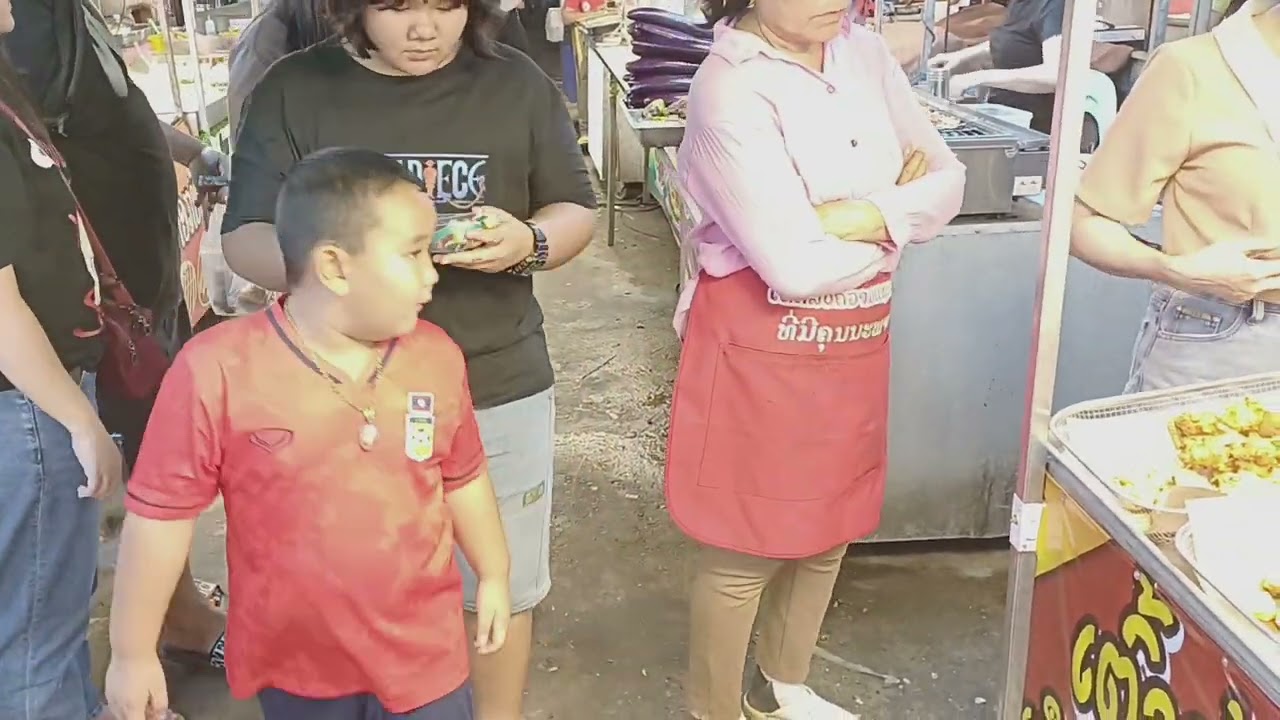 비엔티안의 여행자거리 먹거리야시장 M마트 Vientiane's tourist street food night market M Mart