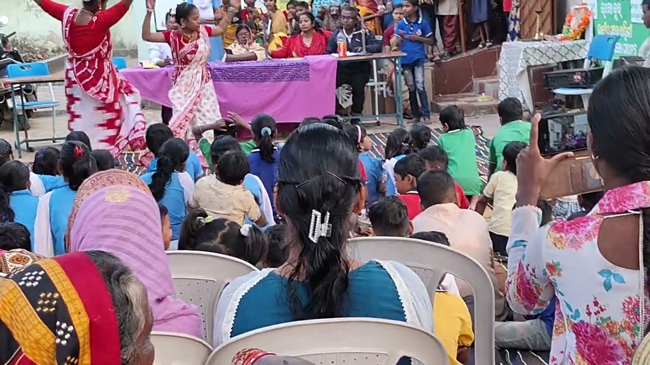 Do la re (Aripada High School Dance Performance) Barsha and Subhalaxmi
