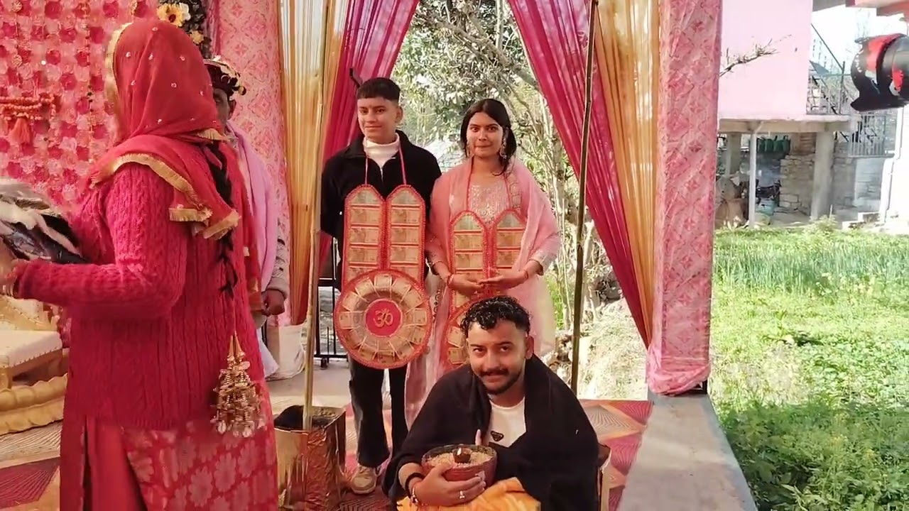हिमाचली शादी की छोटी सी रसम#लॉन्ग वीडियो#अगर वीडियो अच्छी लगे तो लाइक शेयर सब्सक्राइब करें 🙏🥰♥️🙏